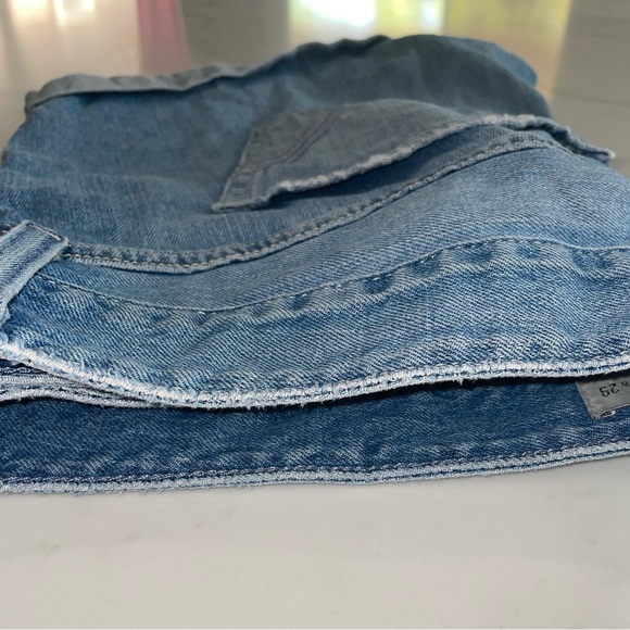 Hollister mid rise boyfriend Jean shorts-size 9 - Picture 9 of 11